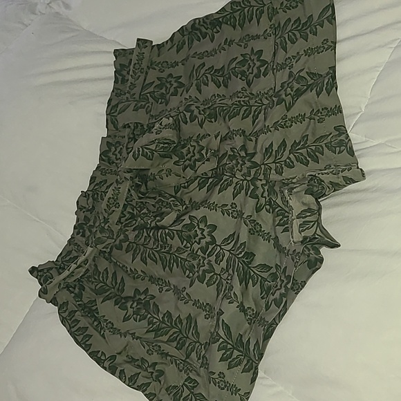 Time and Tru Shorts - Picture 4 of 6